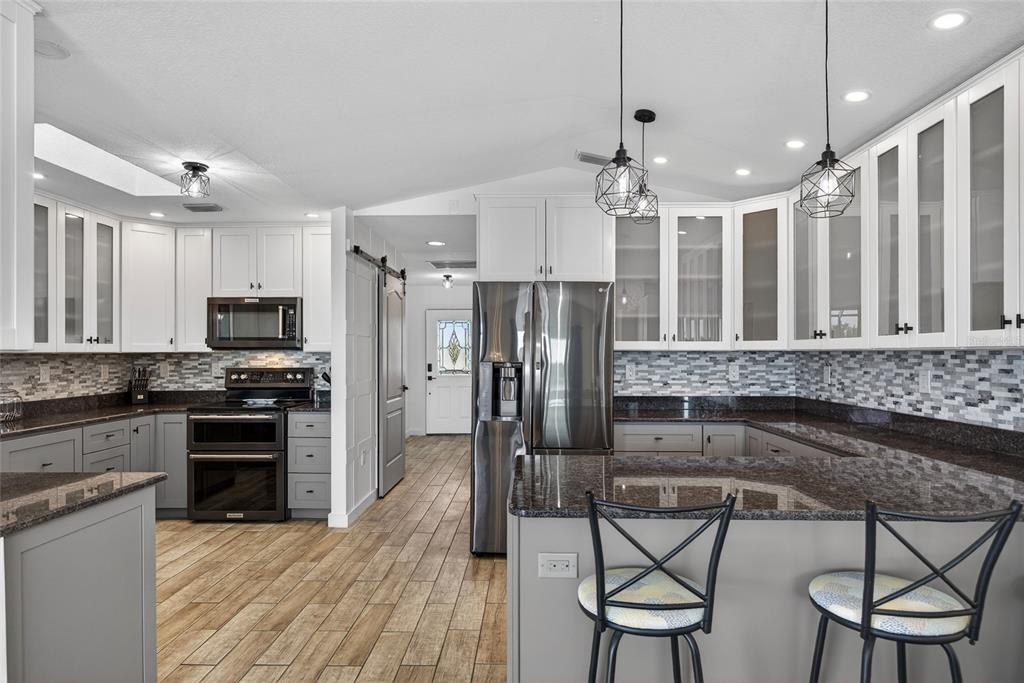 4203 Surfside Court Port Charlotte, FL 33948 - Photo 15 of 40