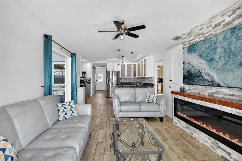 4203 Surfside Court Port Charlotte, FL 33948 - Photo 18 of 40