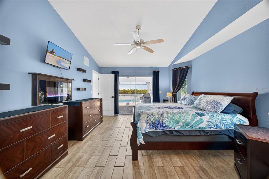 4203 Surfside Court Port Charlotte, FL 33948 - Photo 20 of 40