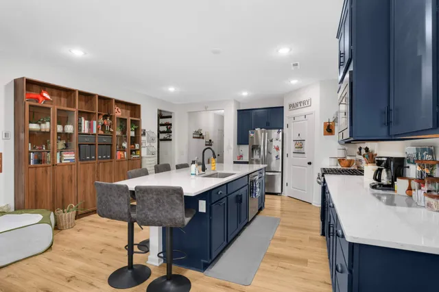 $529,900 | 4628 Benjamin Drive, Woodbury, MN 55129