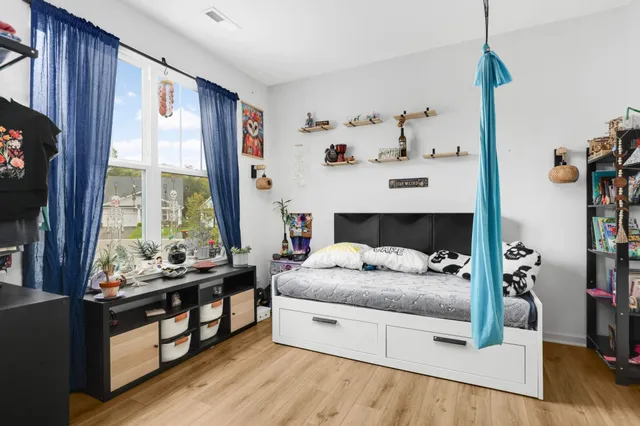 $529,900 | 4628 Benjamin Drive, Woodbury, MN 55129