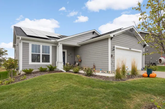 $529,900 | 4628 Benjamin Drive, Woodbury, MN 55129