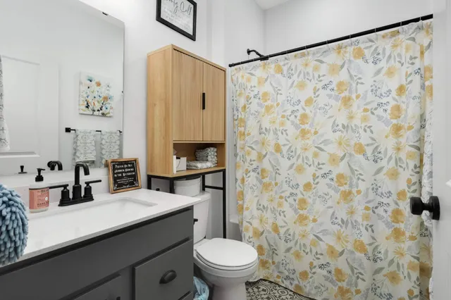 $529,900 | 4628 Benjamin Drive, Woodbury, MN 55129