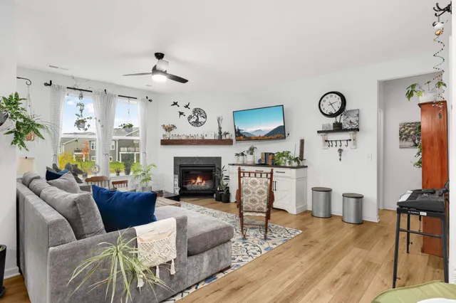 $529,900 | 4628 Benjamin Drive, Woodbury, MN 55129