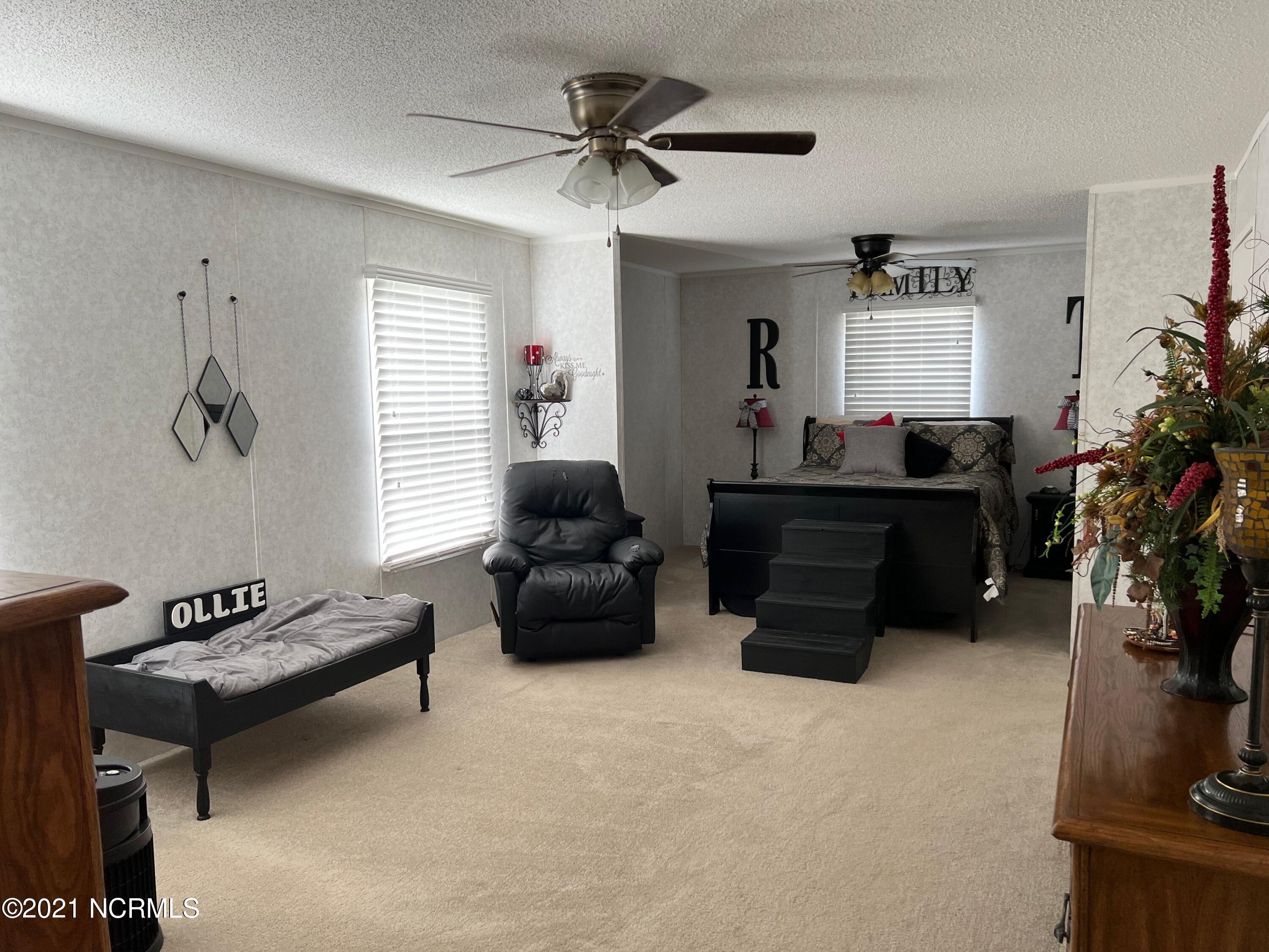 324 Pearson Road Clinton, NC 28328 - Photo 6 of 22 Master