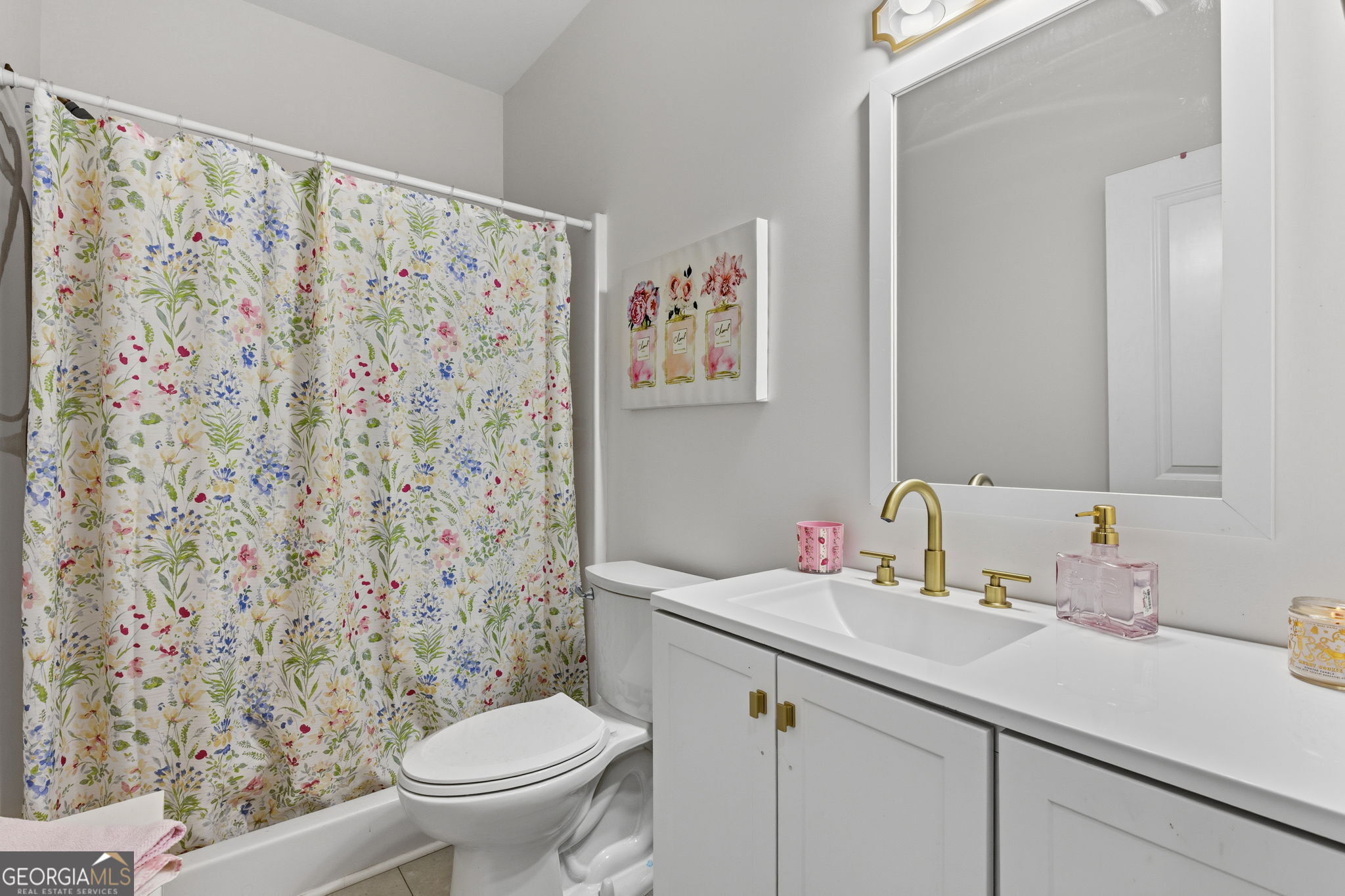51 Prong Road Swainsboro, GA 30401 - Photo 24 of 55 a bathroom with a sink toilet and a mirror