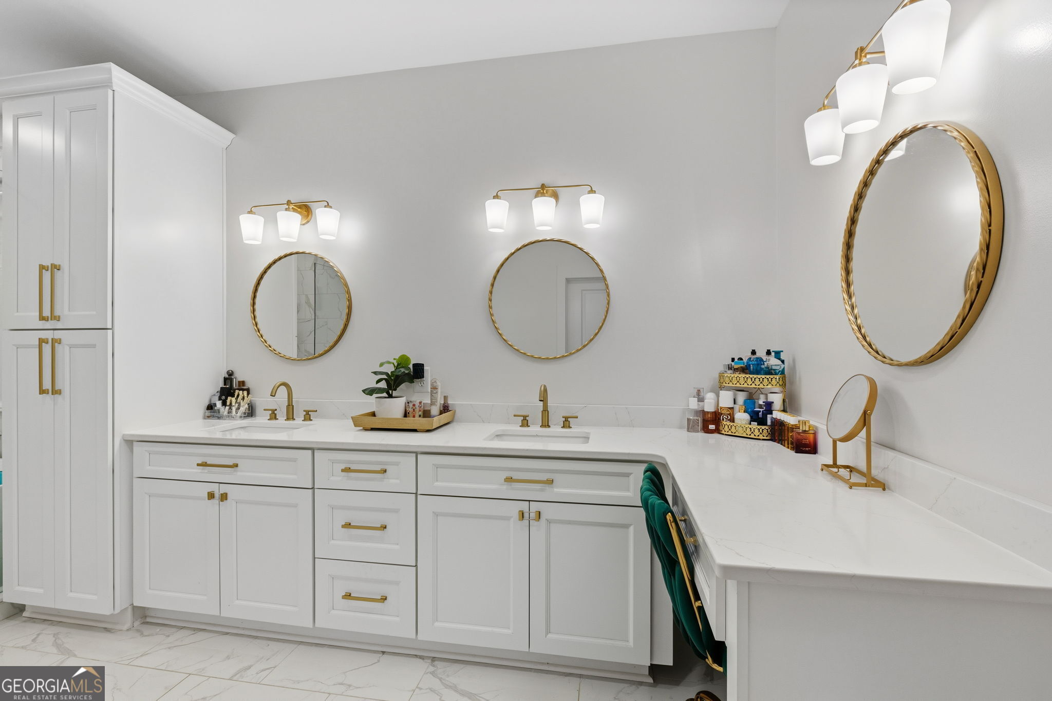 51 Prong Road Swainsboro, GA 30401 - Photo 36 of 55 a bathroom with a sink and a mirror