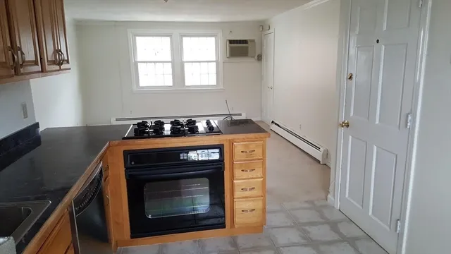 $2,045 | 160 Tyngsboro Road, Unit 19, North Chelmsford, MA 01863