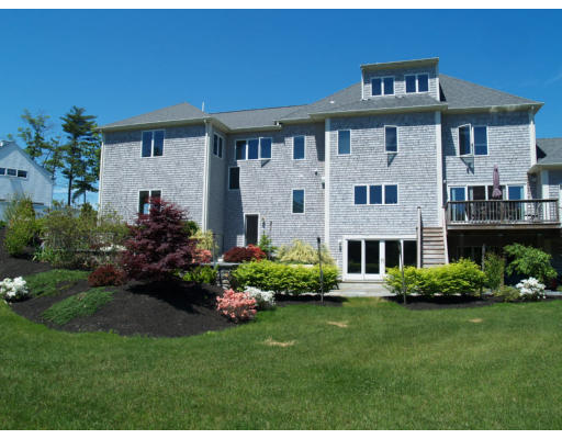 140 Hillcrest Road Marshfield, MA 02050 - Photo 3 of 12 Gallery Image 3
