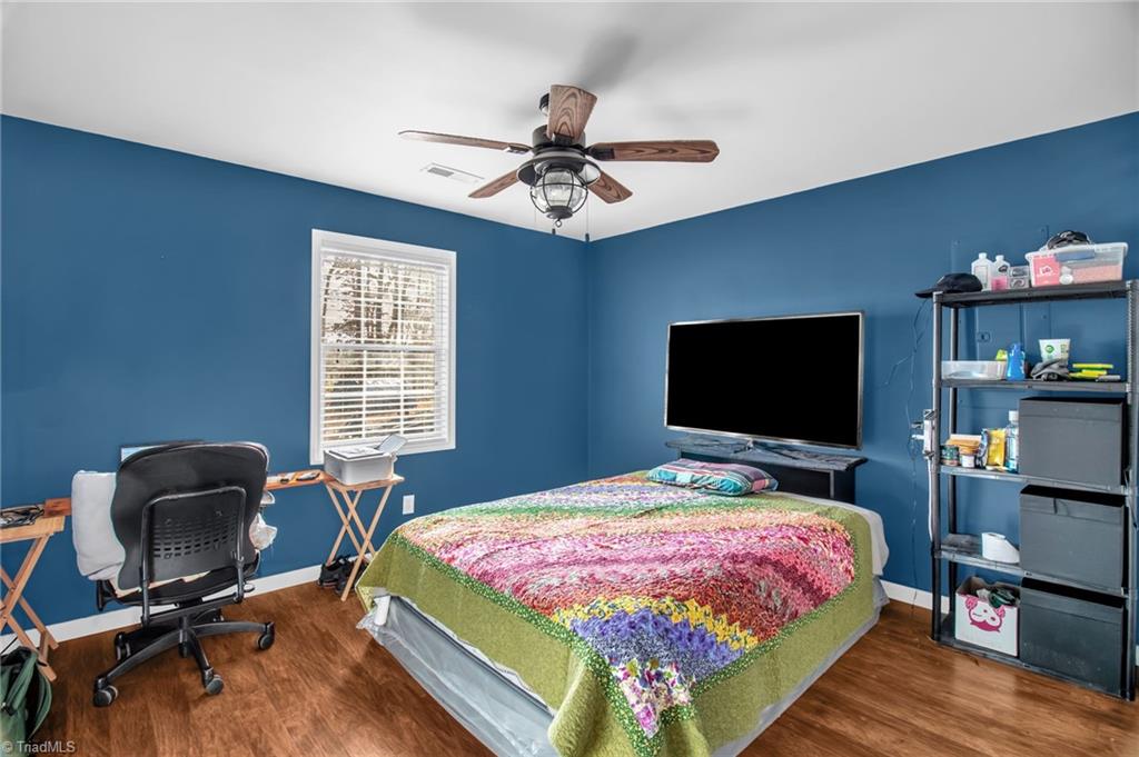 103 Robin Hood Road Lexington, NC 27292 - Photo 17 of 26 2nd bedroom