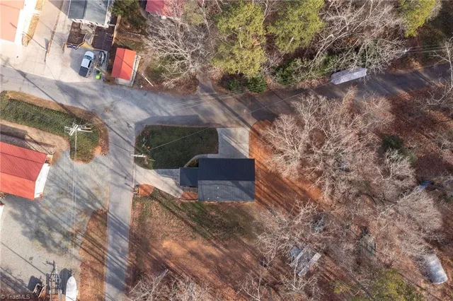 $279,500 | 103 Robin Hood Road, Lexington, NC 27292