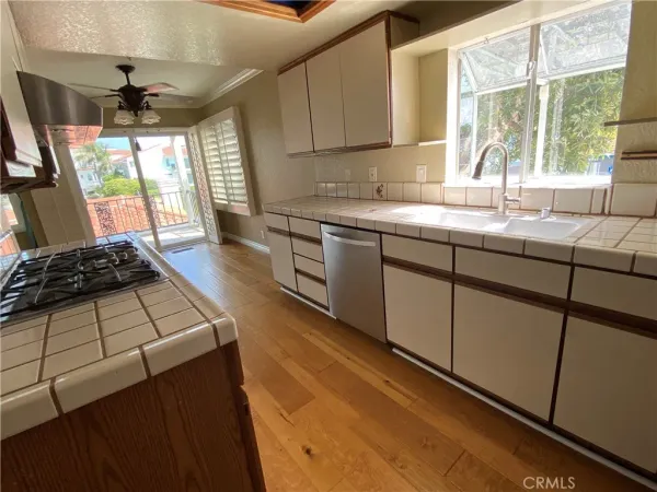 $4,800 | 258 West Escalones, San Clemente, CA 92672