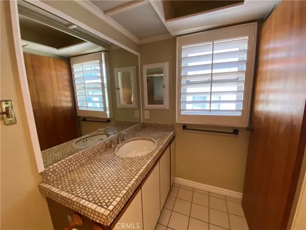 $4,800 | 258 West Escalones, San Clemente, CA 92672