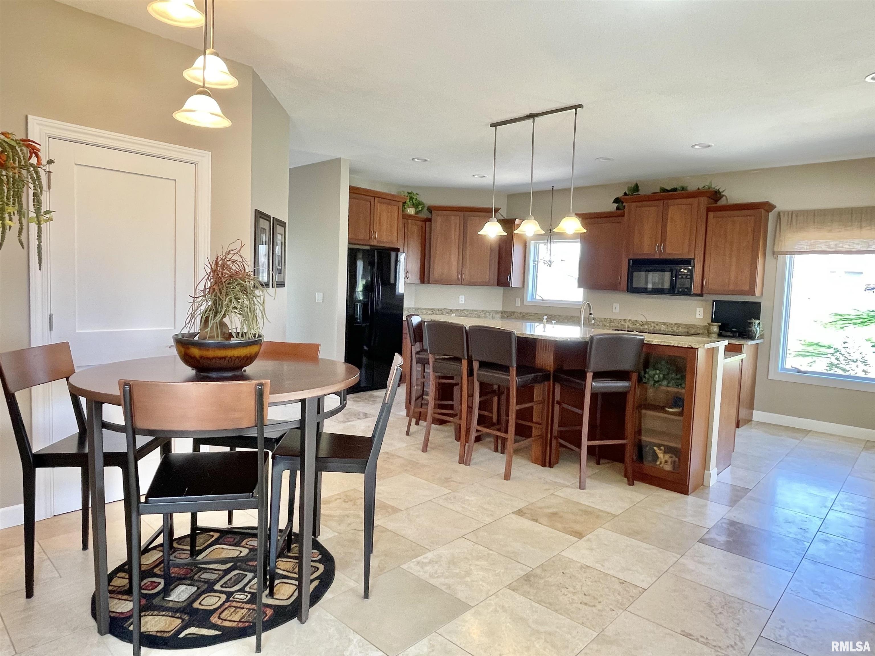 746 North 10th Street Clinton, IA 52732 - Photo 11 of 31