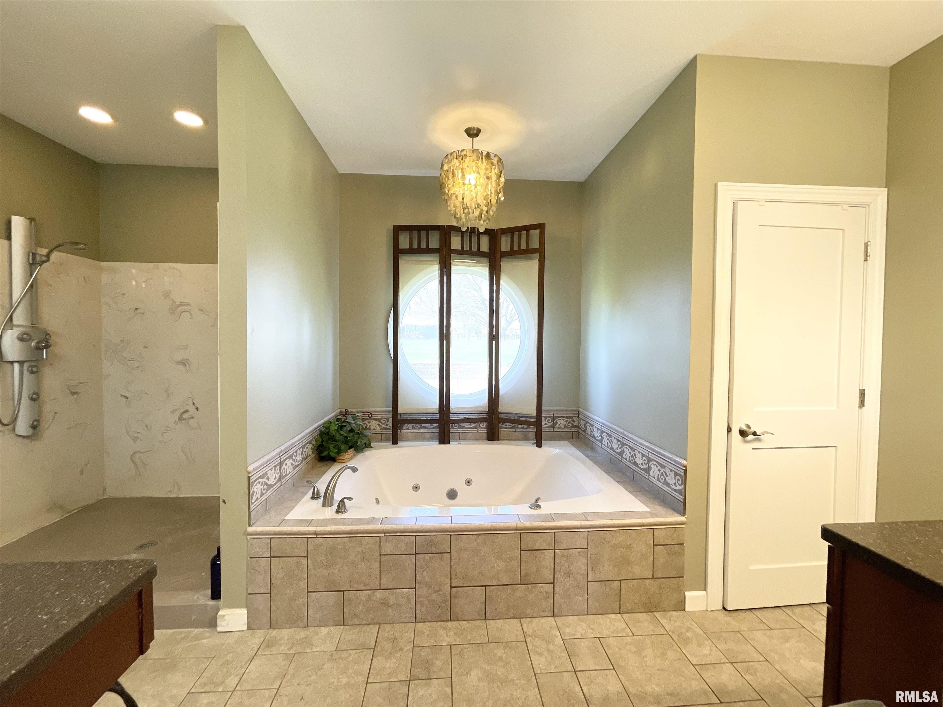 746 North 10th Street Clinton, IA 52732 - Photo 14 of 31