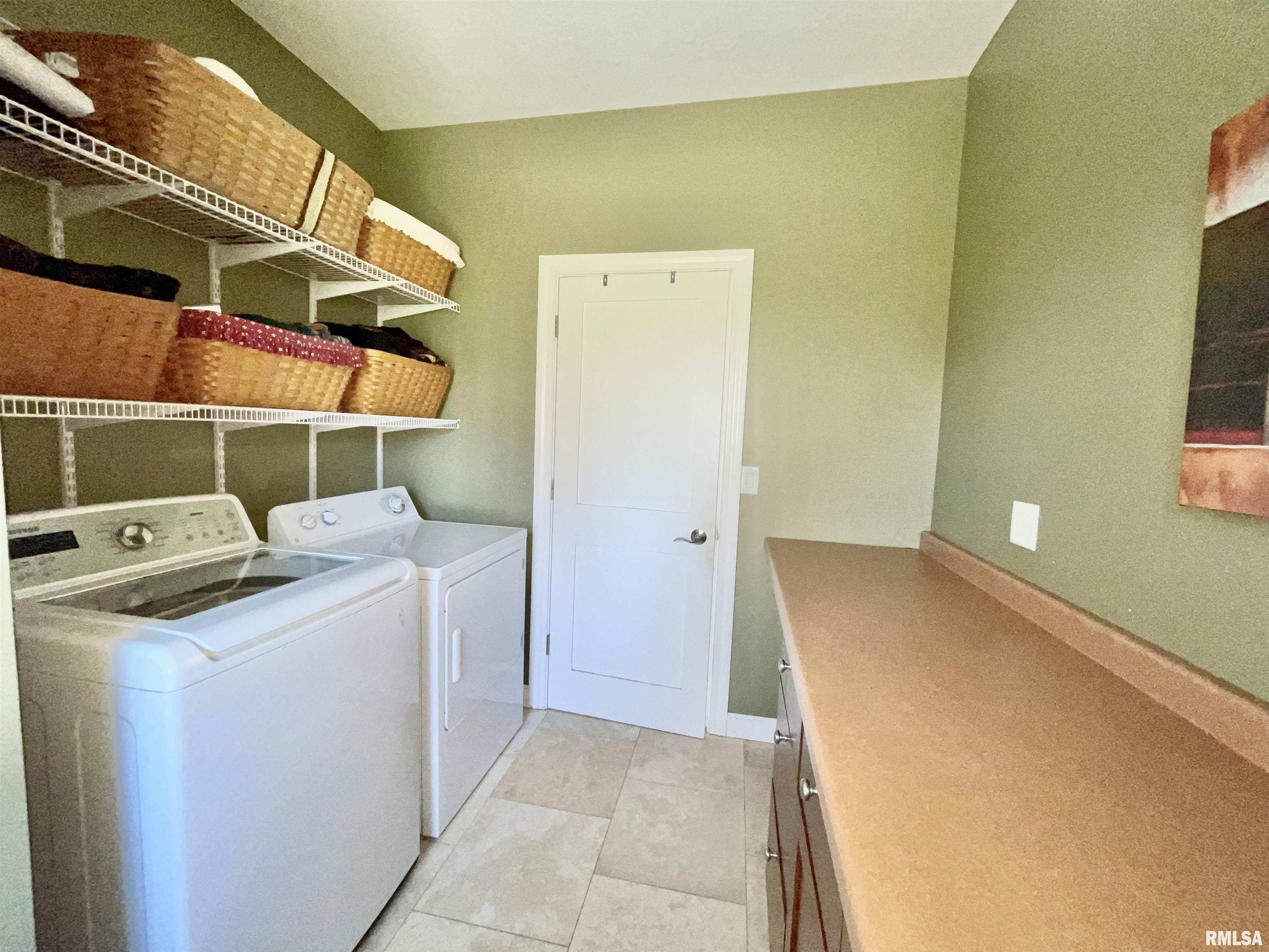 746 North 10th Street Clinton, IA 52732 - Photo 15 of 31