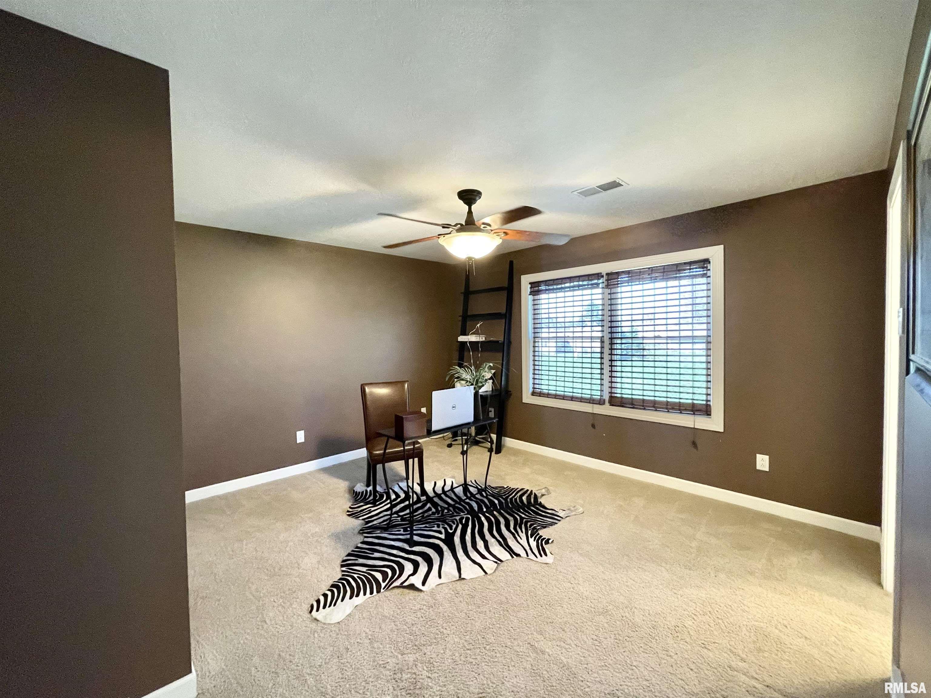 746 North 10th Street Clinton, IA 52732 - Photo 22 of 31