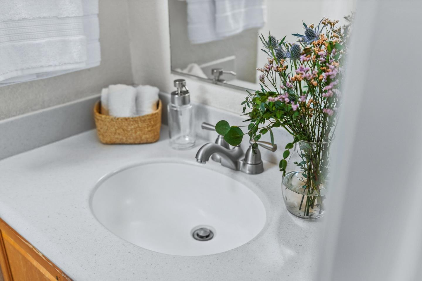100 North Rodeo Gulch Road, Unit 74 Soquel, CA 95073 - Photo 26 of 40 a bathroom with a sink a tub and potted plant