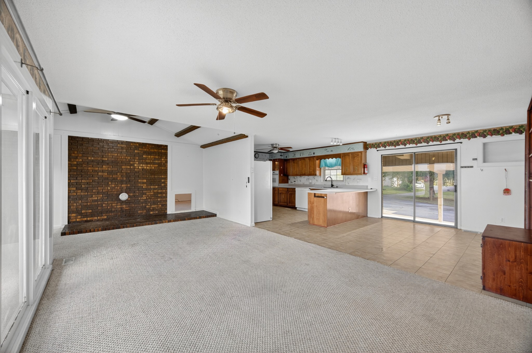 509 Limestone Road Elora, TN 37328 - Photo 5 of 41 a view of a livingroom with a flat screen tv