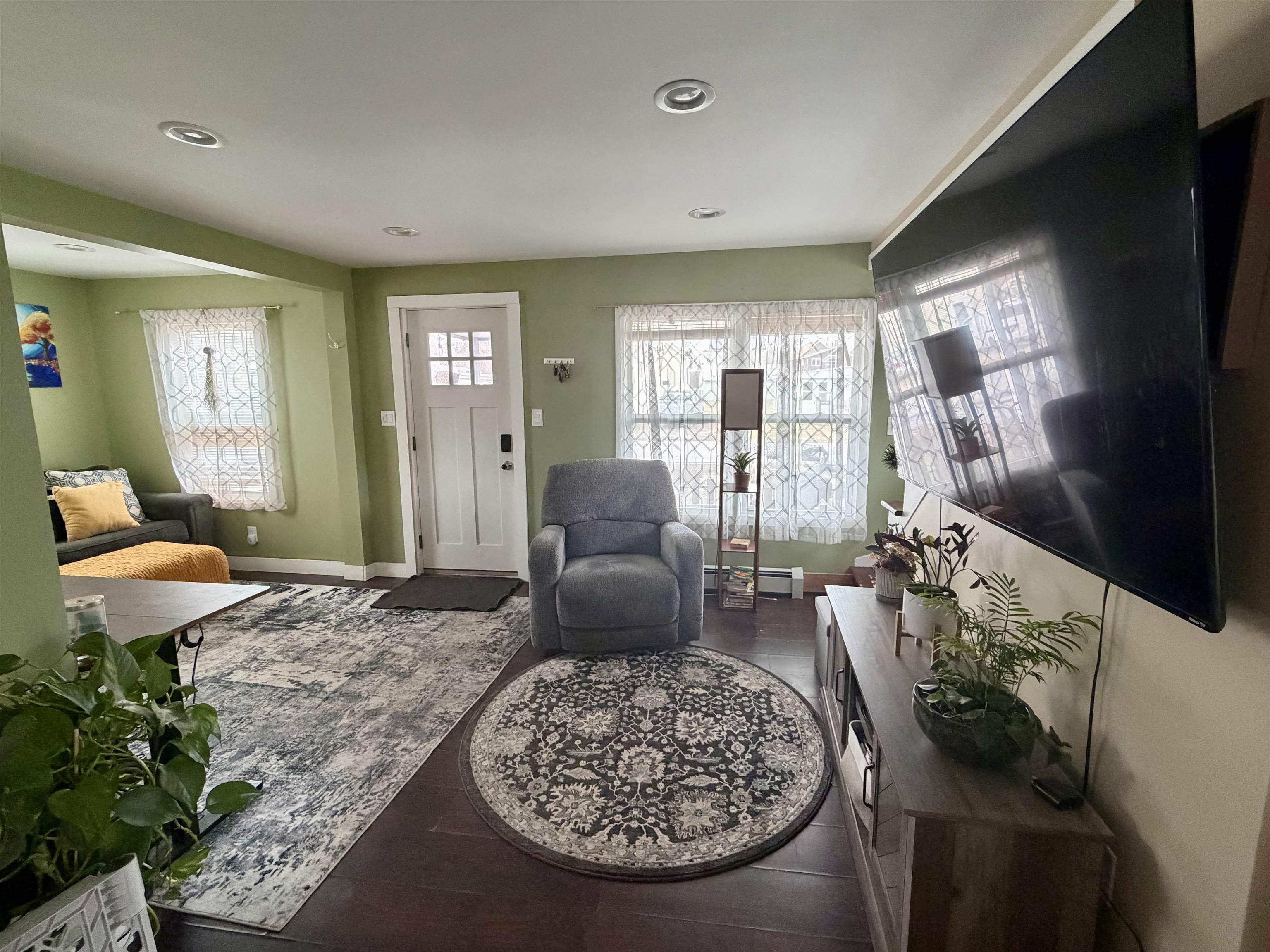 113 Plain Street Rutland, VT 05701 - Photo 4 of 23