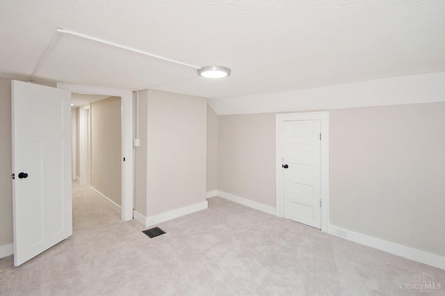 2097 West Fork Road Cincinnati, OH 45211 - Photo 29 of 47 Gallery Image 29