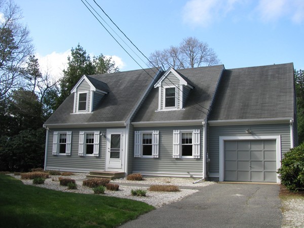 305 Simon Narrows Road Mashpee, MA 02649 - Photo 1 of 22