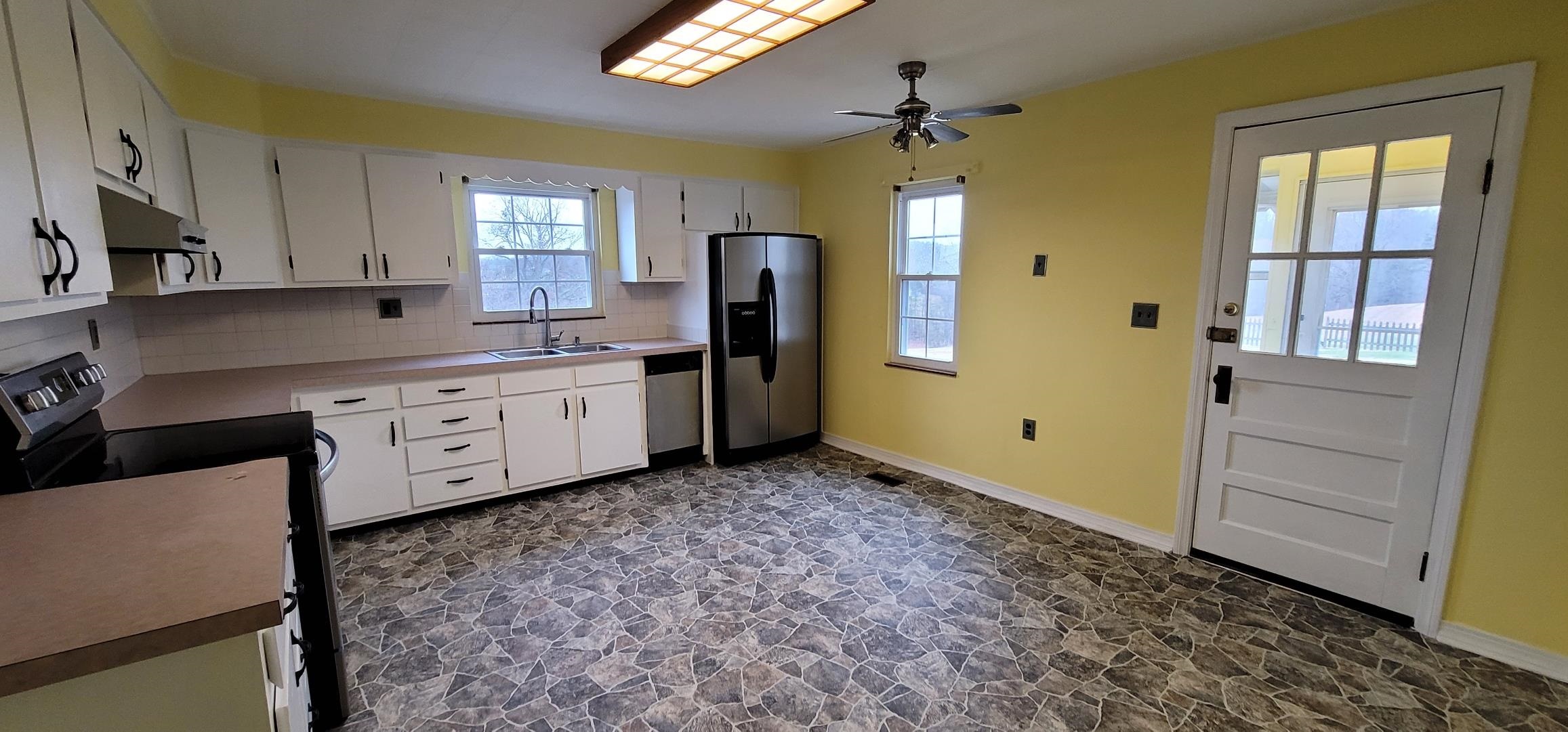 2014 Caroline Road Flatwoods, KY 41139 - Photo 12 of 32