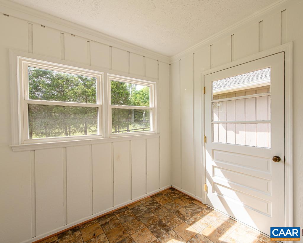 654 Clarks Tract Keswick, VA 22947 - Photo 18 of 28