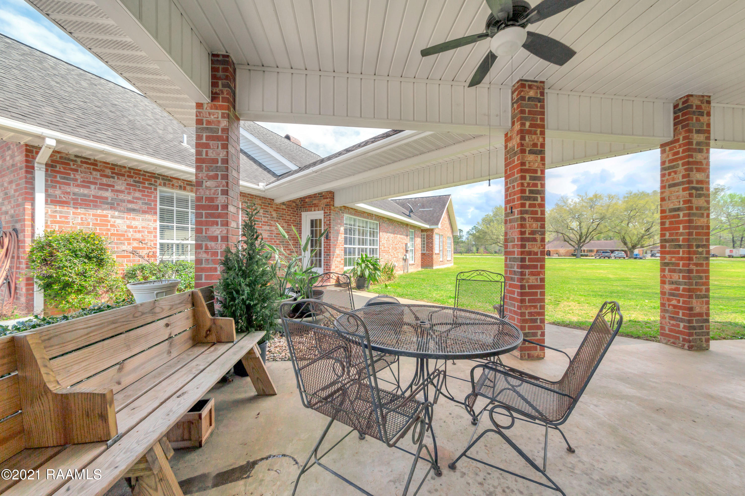 404 Teljean Road Lafayette, LA 70503 - Photo 4 of 50 Gallery Image 4