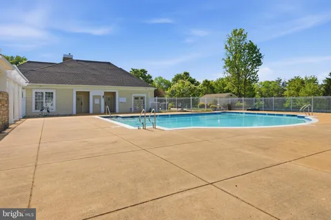 $679,000 | 1842 Faversham Way, Woodbridge, VA 22192