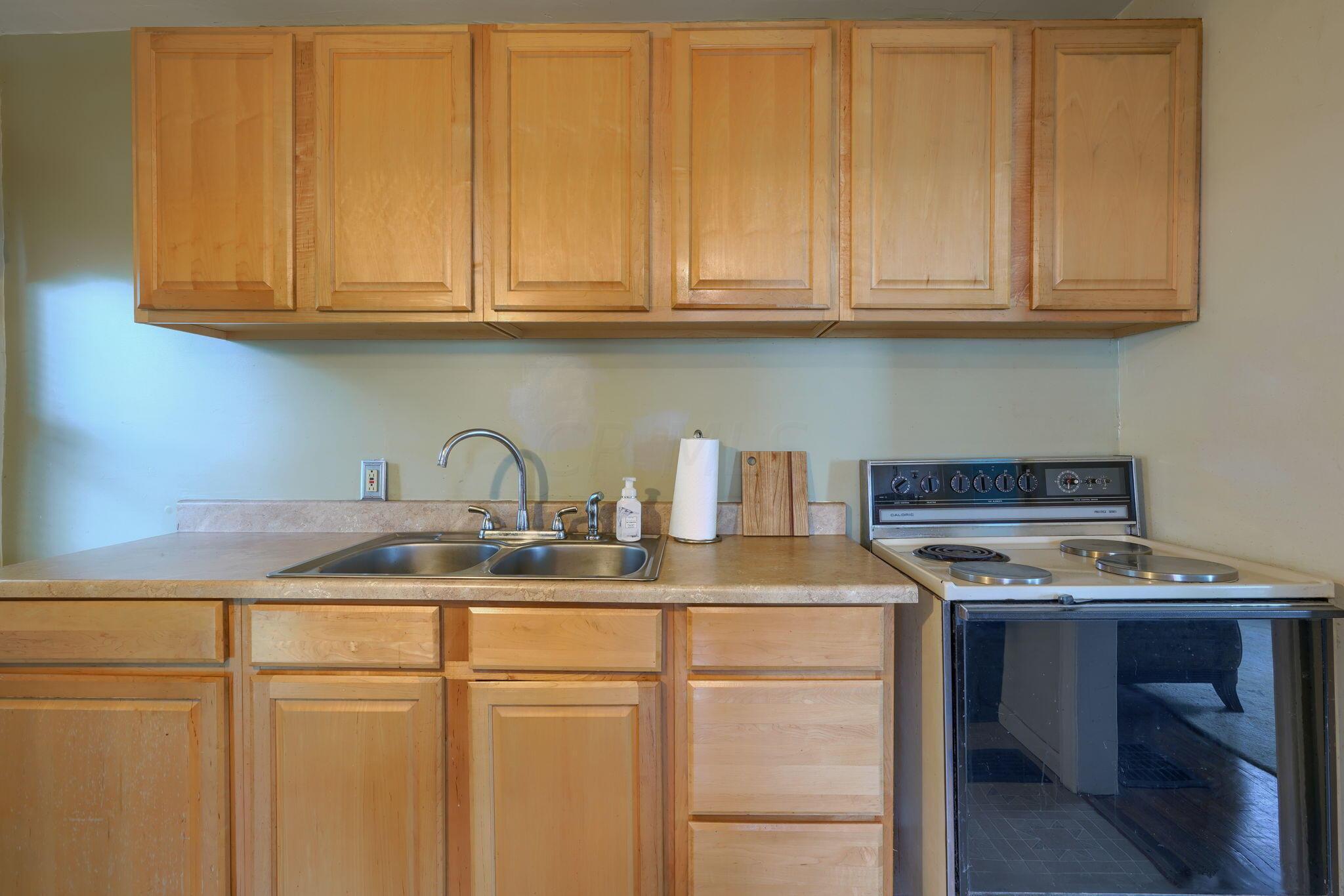 3258 Maize Road Columbus, OH 43224 - Photo 14 of 35 Kitchen