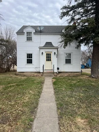 $160,000 | 509 9th Avenue South, St. James, MN 56081