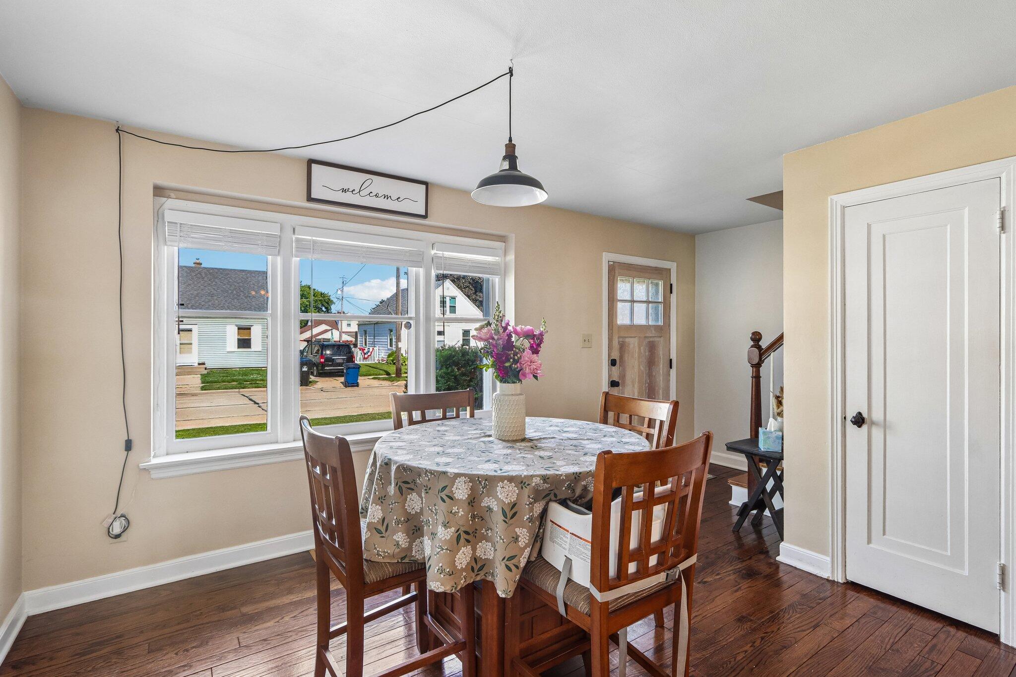 2325 Coolidge Avenue Racine, WI 53403 - Photo 13 of 48 13-web-or-mls-Coolidge Ave-S1106-013