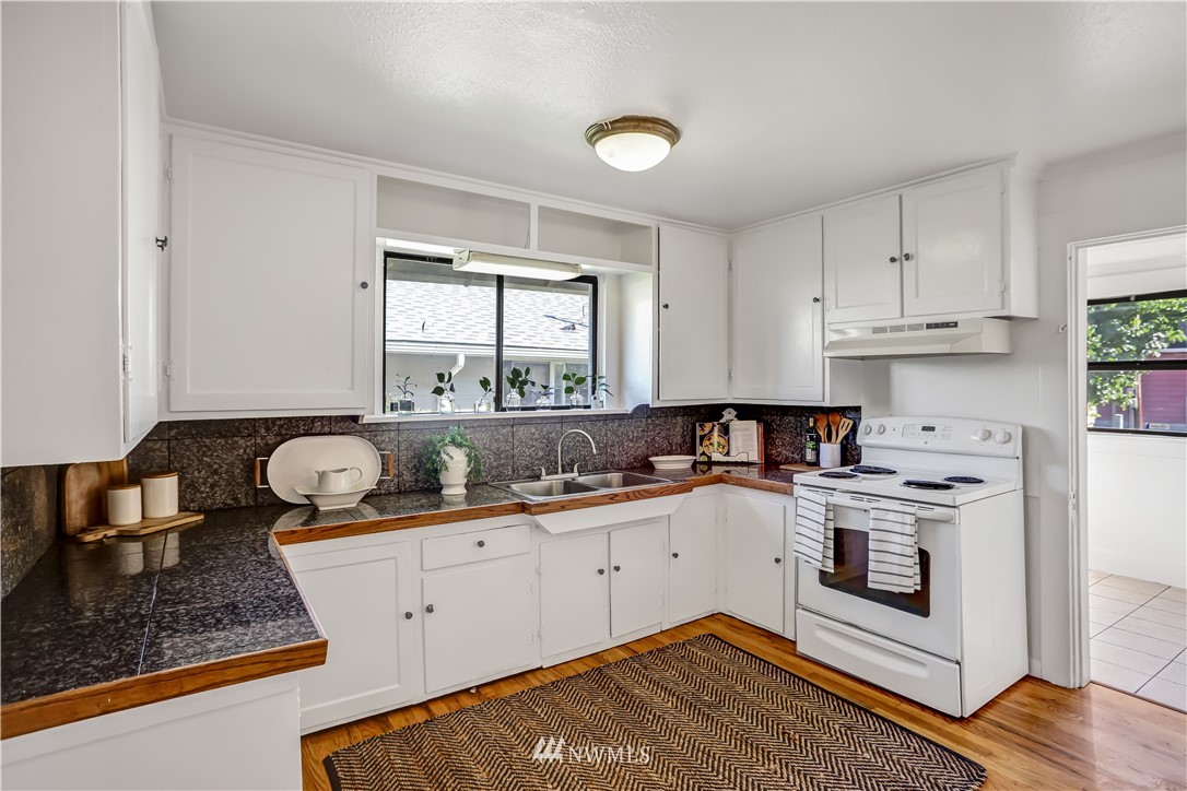 536 Smithers Avenue South Renton, WA 98057 - Photo 12 of 35