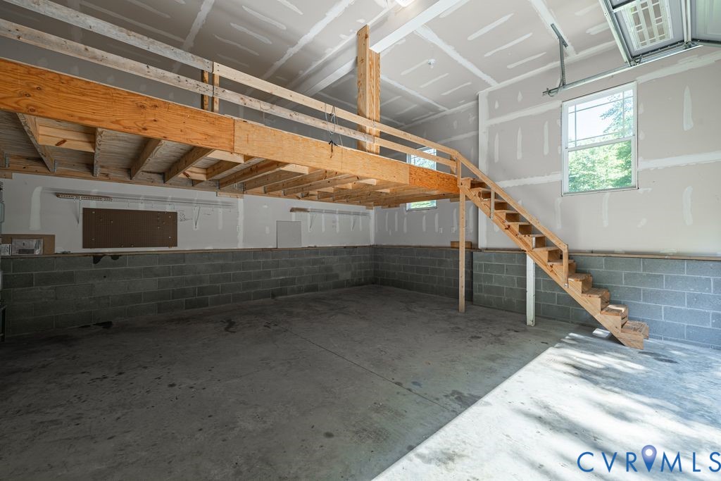 9377 Magnolia Blossom Road Ashland, VA 23005 - Photo 45 of 49 a view of entryway