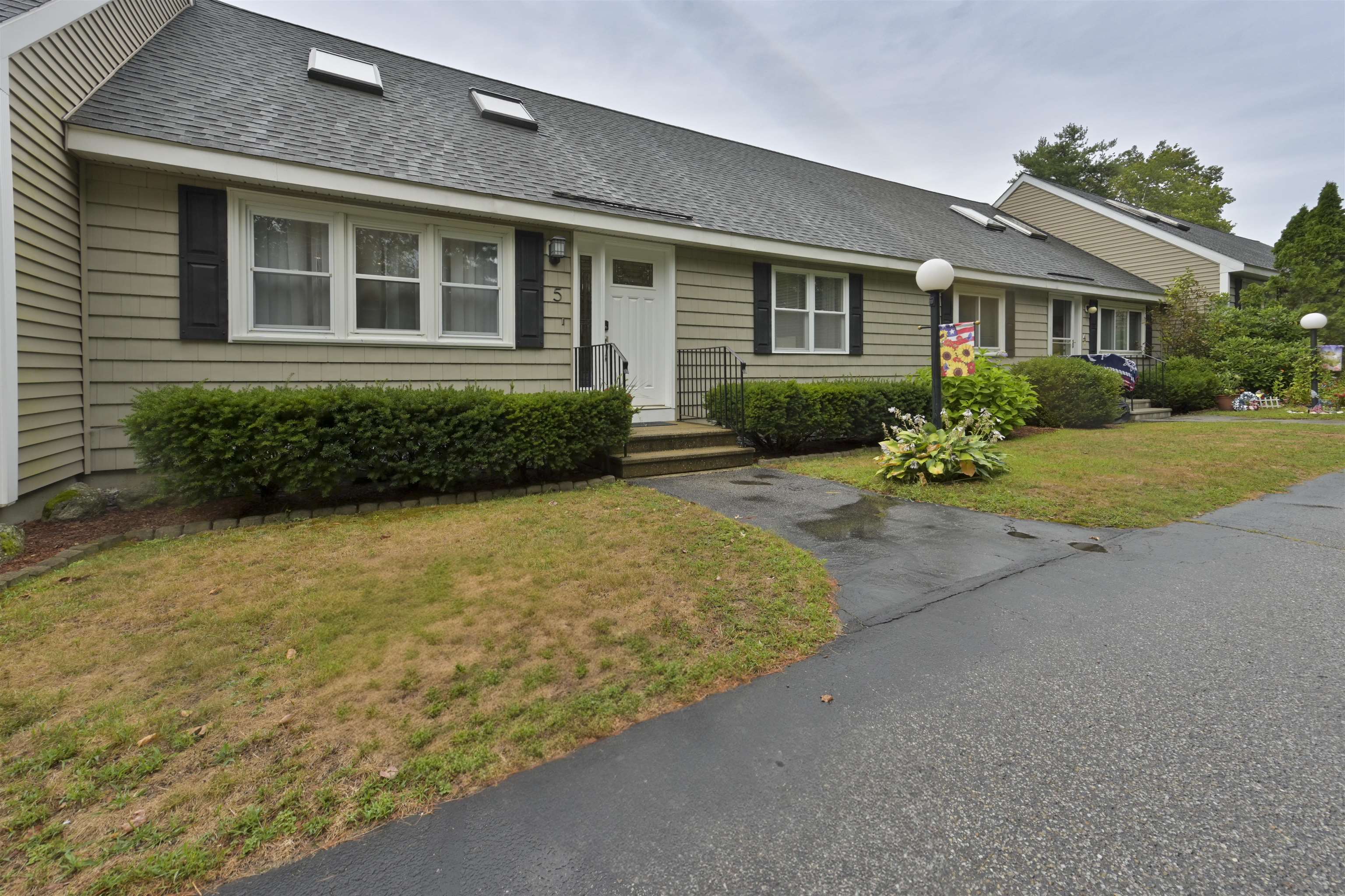 1995 Bodwell Road, Unit 5 Manchester, NH 03109 - Photo 2 of 50 Gallery Image 2
