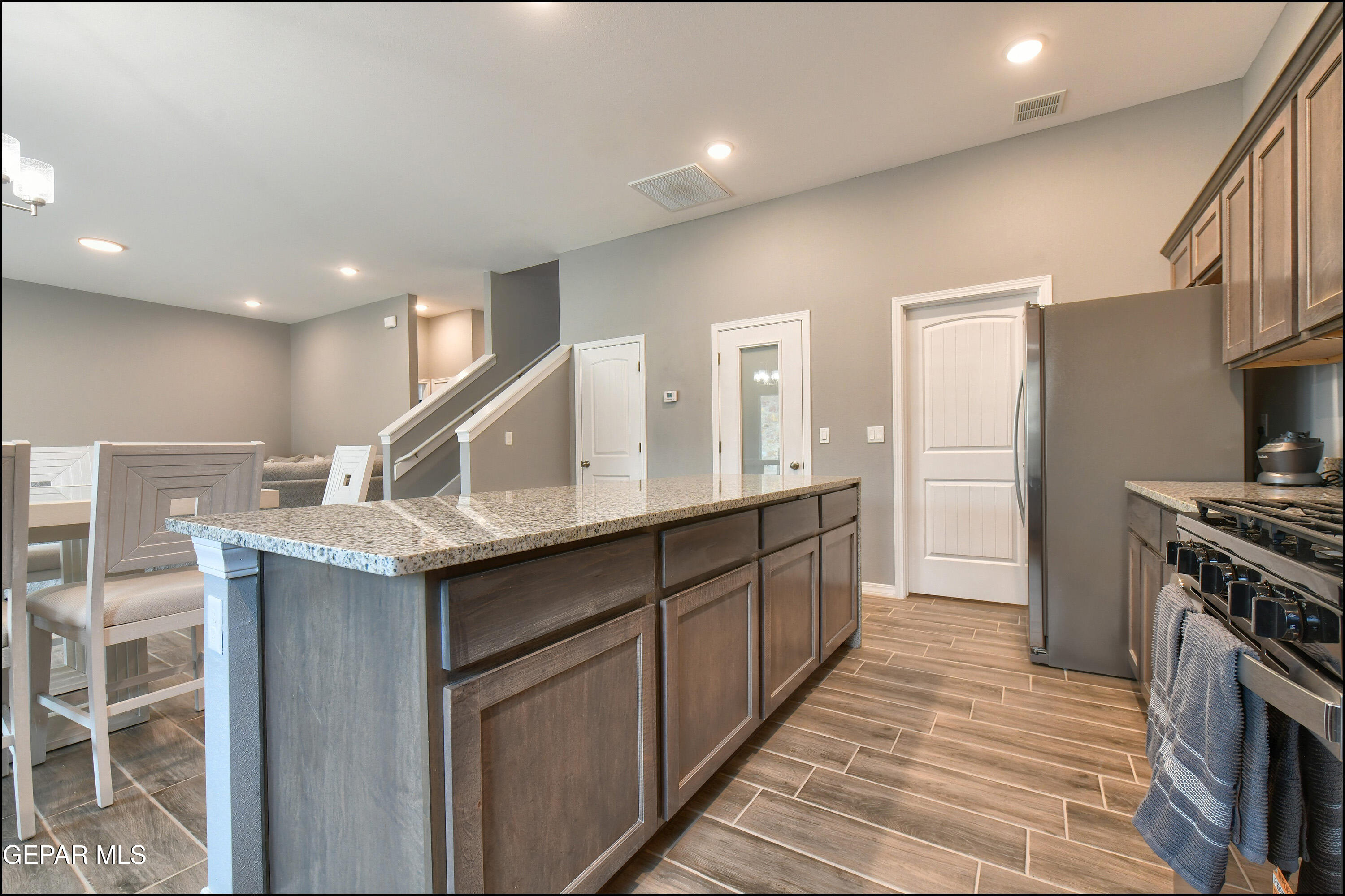 8408 Phil Place Vinton, TX 79821 - Photo 15 of 43 Kitchen