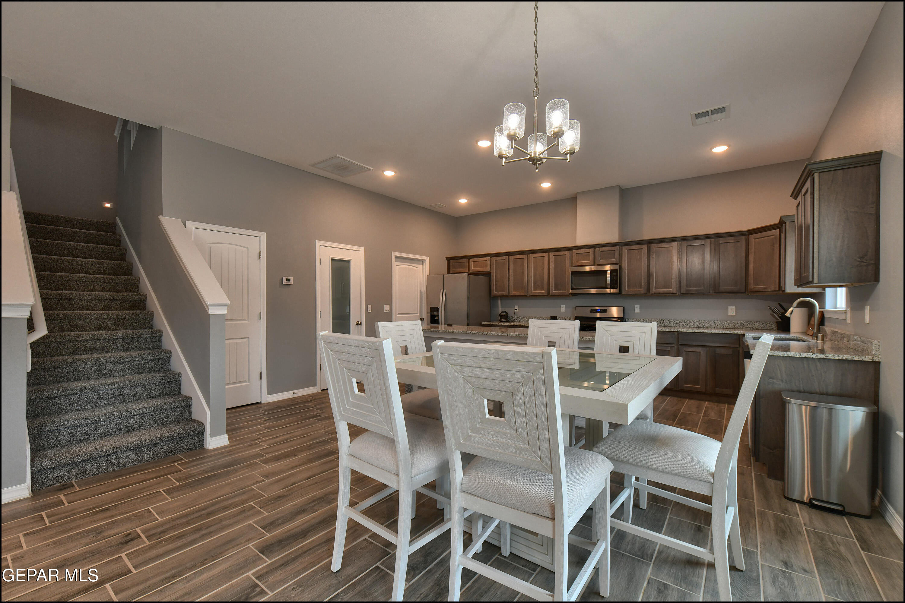 8408 Phil Place Vinton, TX 79821 - Photo 9 of 43 Eating area