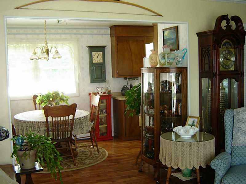 397 Frenchville Road Fort Kent, ME 04743 - Photo 10 of 33 Living Room.