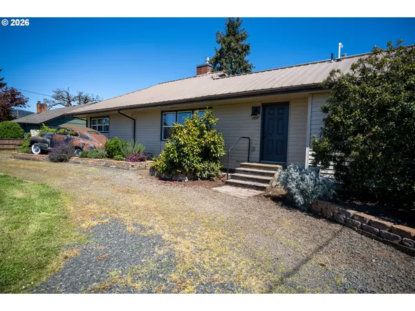 $610,000 | 2897 Game Farm Road, Springfield, OR 97477