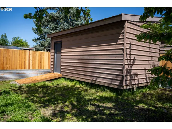 $610,000 | 2897 Game Farm Road, Springfield, OR 97477