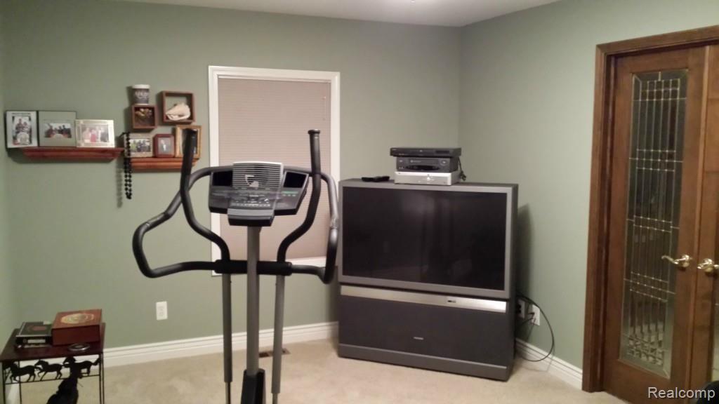 73390 McFadden Road Armada, MI 48005 - Photo 6 of 38 6 Den.jpg