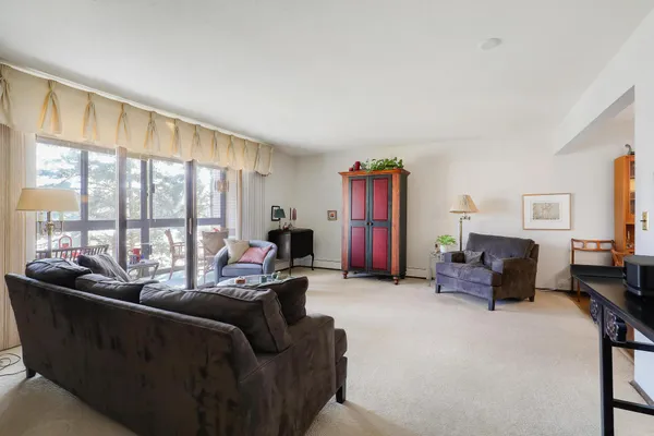 $198,000 | 4360 Brookside Court, Unit 218, Edina, MN 55436