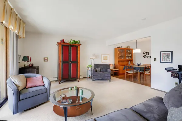 $198,000 | 4360 Brookside Court, Unit 218, Edina, MN 55436