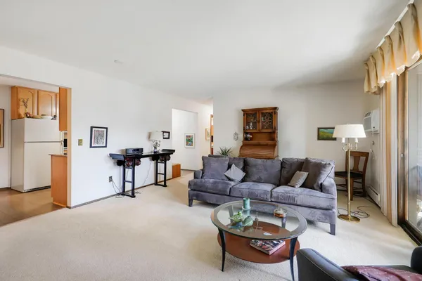$198,000 | 4360 Brookside Court, Unit 218, Edina, MN 55436