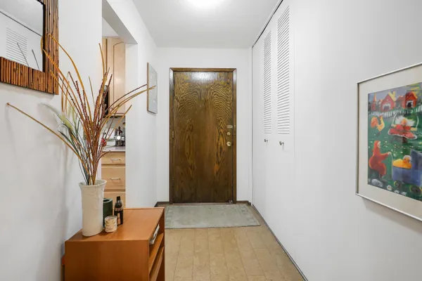 $198,000 | 4360 Brookside Court, Unit 218, Edina, MN 55436