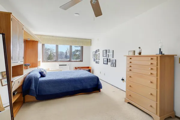 $198,000 | 4360 Brookside Court, Unit 218, Edina, MN 55436