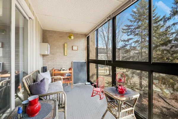 $198,000 | 4360 Brookside Court, Unit 218, Edina, MN 55436