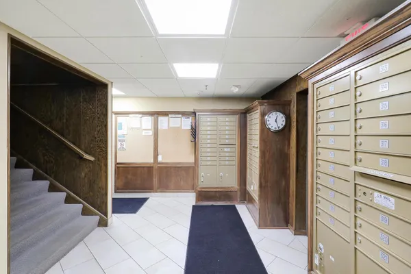 $198,000 | 4360 Brookside Court, Unit 218, Edina, MN 55436