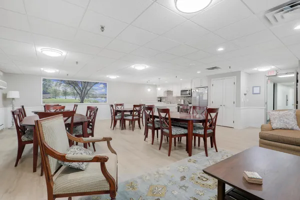 $198,000 | 4360 Brookside Court, Unit 218, Edina, MN 55436